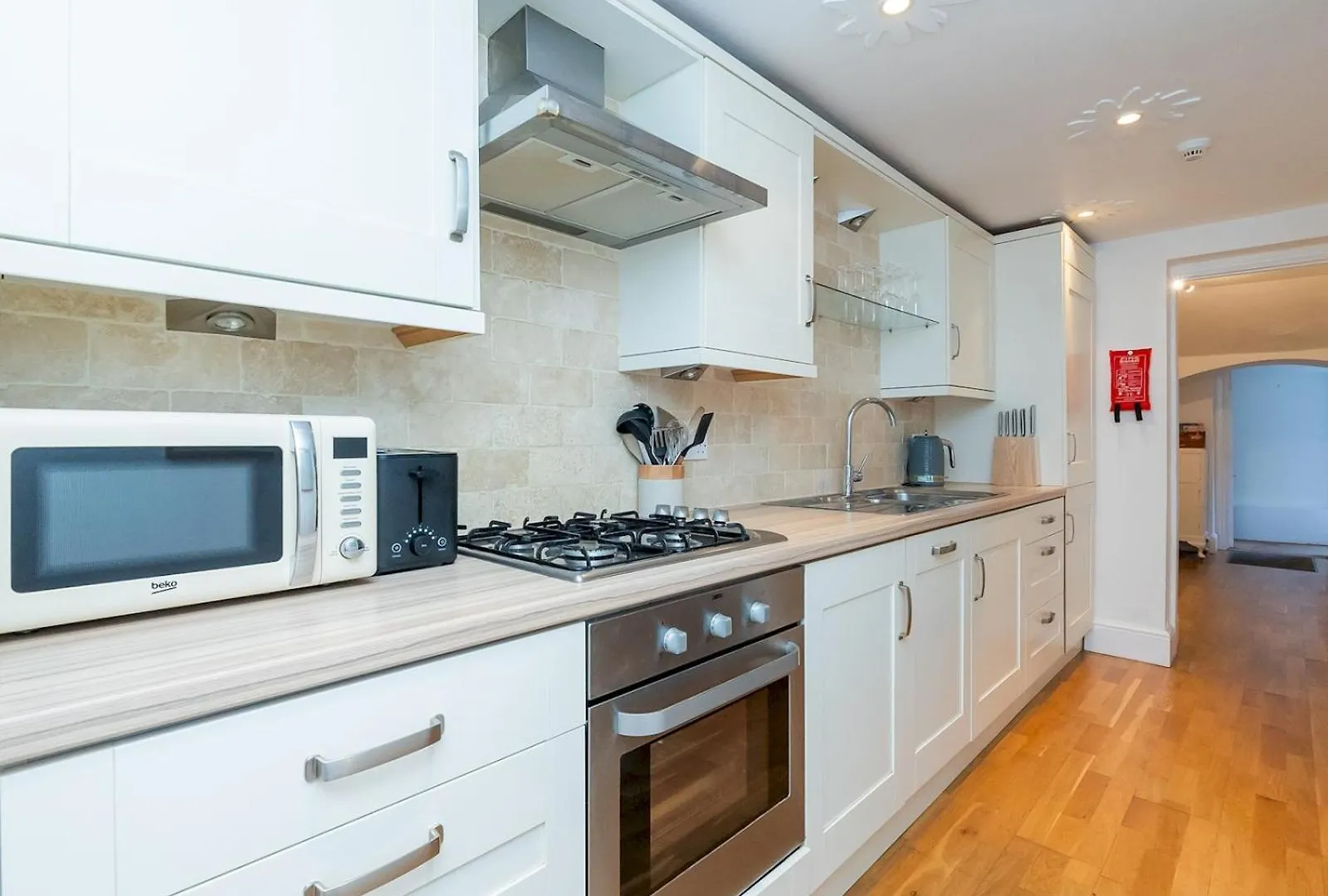 Pass The Keys Central Courtyard Apartment Bath Birleşik Krallık