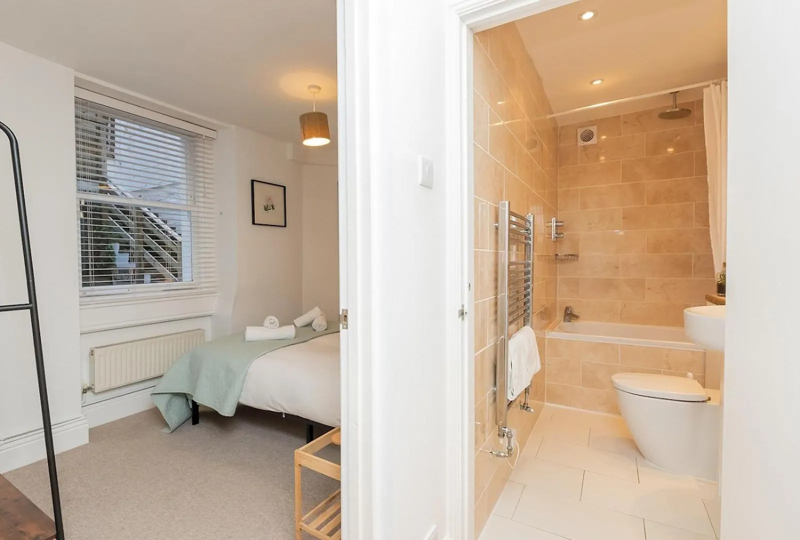 Pass The Keys Central Courtyard Apartment Bath United Kingdom